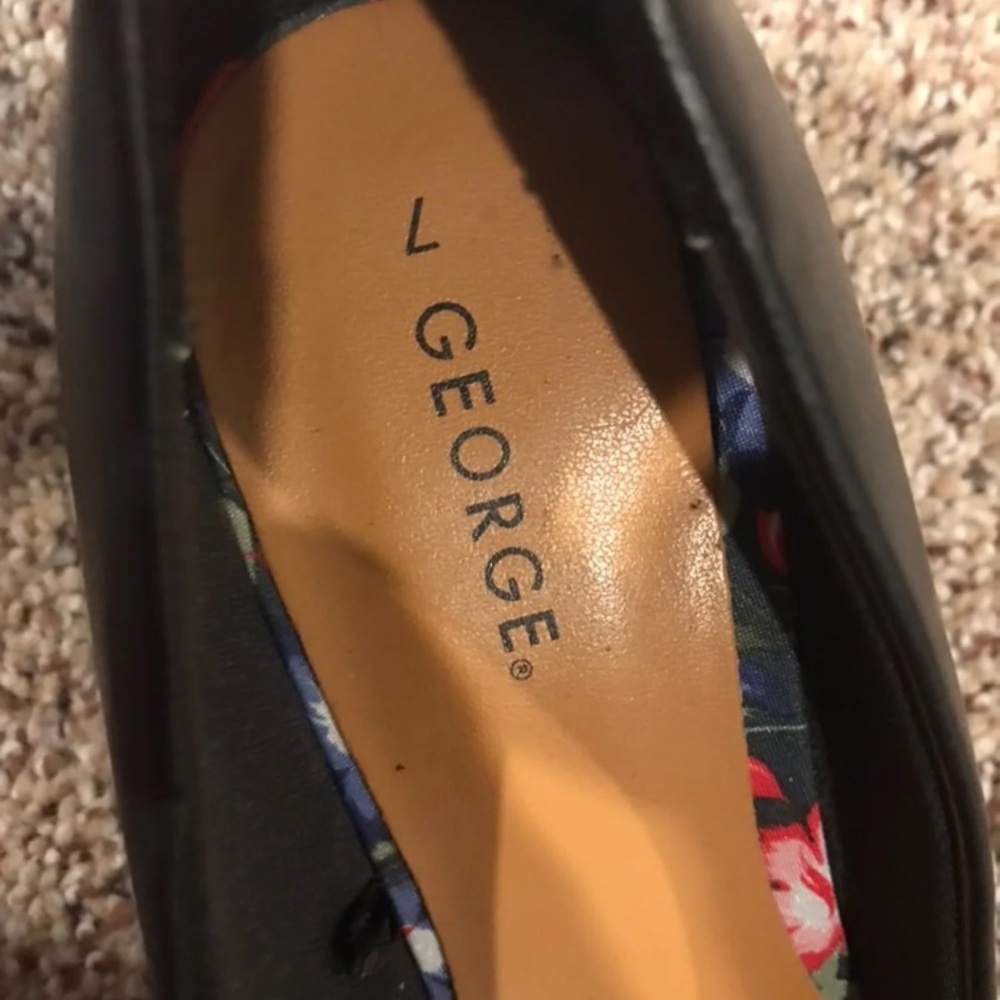 Heels - Picture 3 of 3